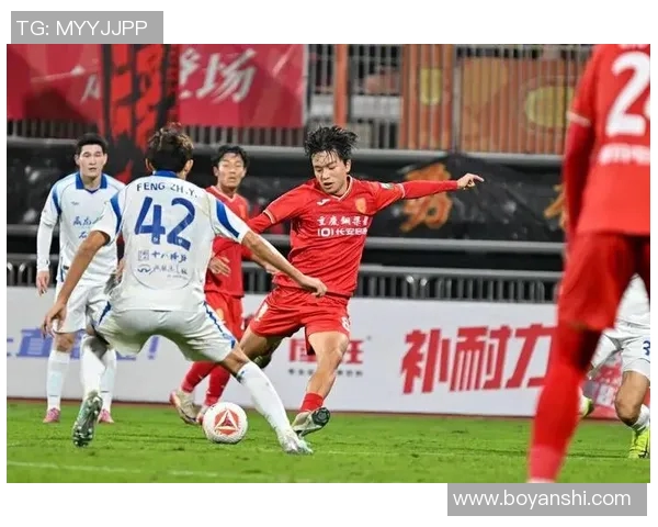 重庆足球队耐力问题引发热议球迷与专家各执己见