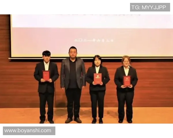 飞盘与梦想的交汇点：杨伟的深度对话与人生探索之旅