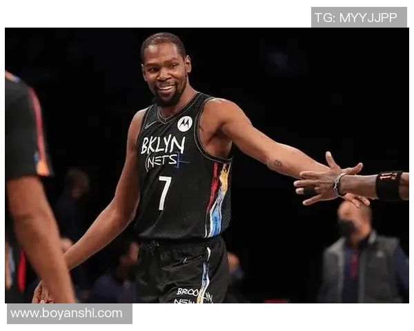 火箭队与灰熊队激战正酣精彩对决引发球迷热议 火箭队与灰熊队激战正酣精彩对决引发球迷热议