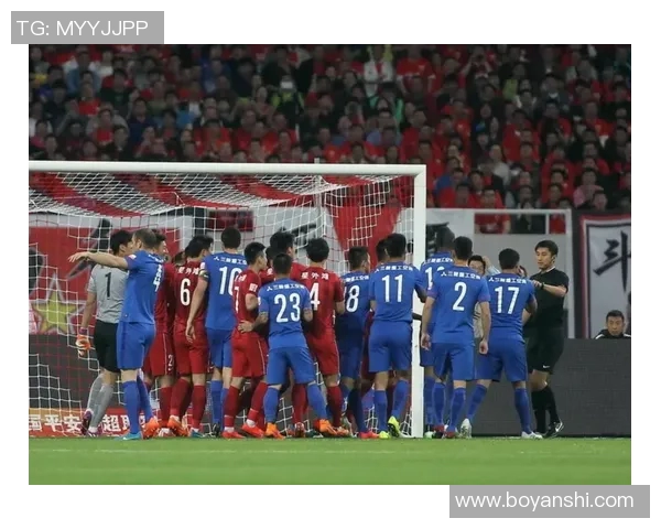 申花与上港激战在即19日对决引发球迷热议期待精彩表现