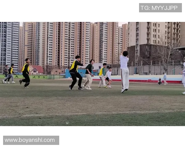 飞盘激情碰撞:深入了解重庆飞盘队的默契与协作之道 飞盘激情碰撞:深入了解重庆飞盘队的默契与协作之道